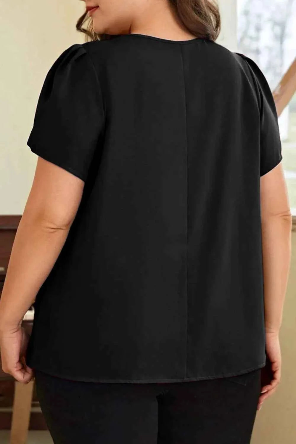 Plus Size Round Neck Short Sleeve Blouse